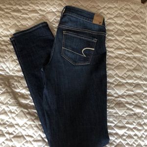 American eagle skinny jeans: size 4 long